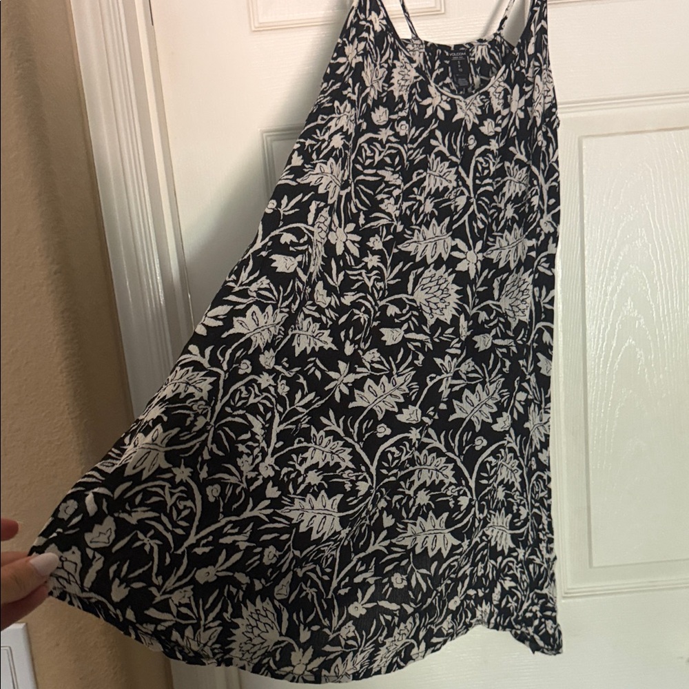 Black and Cream Floral Slip Dress - Picture 4 of 6